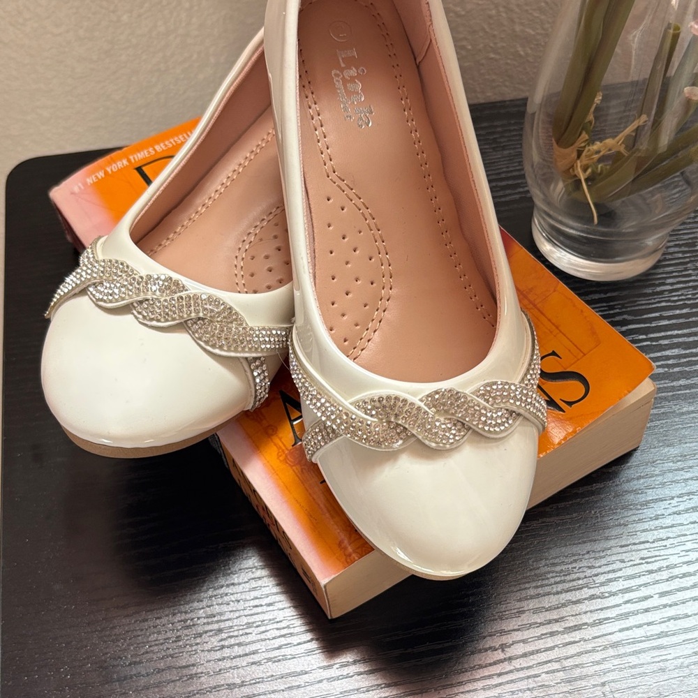 Girls white Rhinestone-Embellished Ballet Flats
